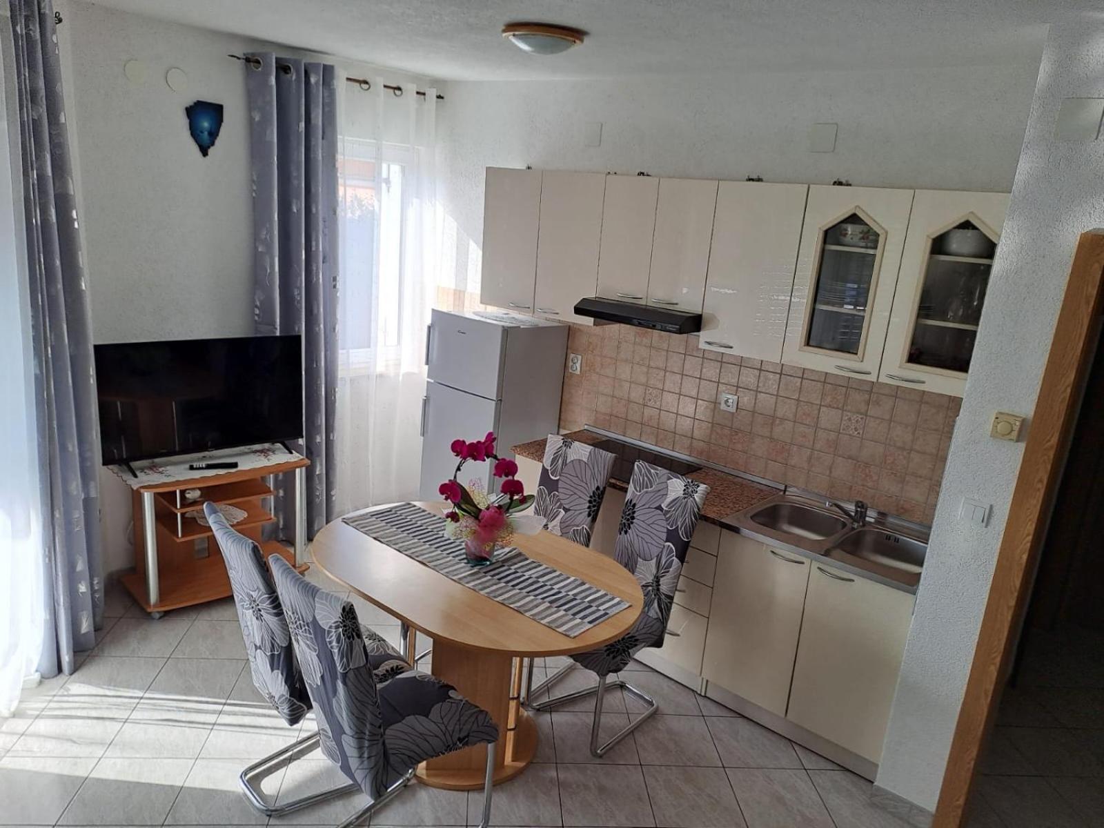 Apartma Mila-casa Bianca *